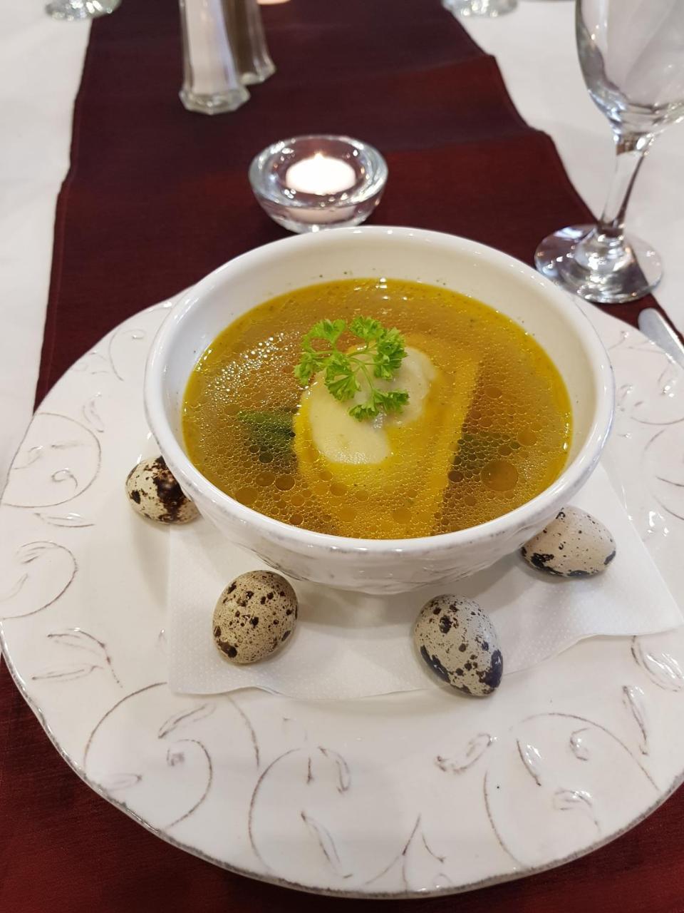 Ezuestfenyo Hotel Telkibánya Εξωτερικό φωτογραφία